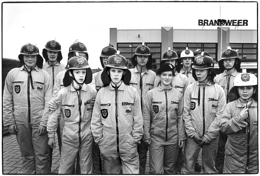 1996- PUBLISHED NOT FORGOTTEN - Jongerenpagina Brabants Dagblad - Jonge leden vrijwillige brandweer, Zaltbommel - Young members volunteer fire brigade, Zaltbommel