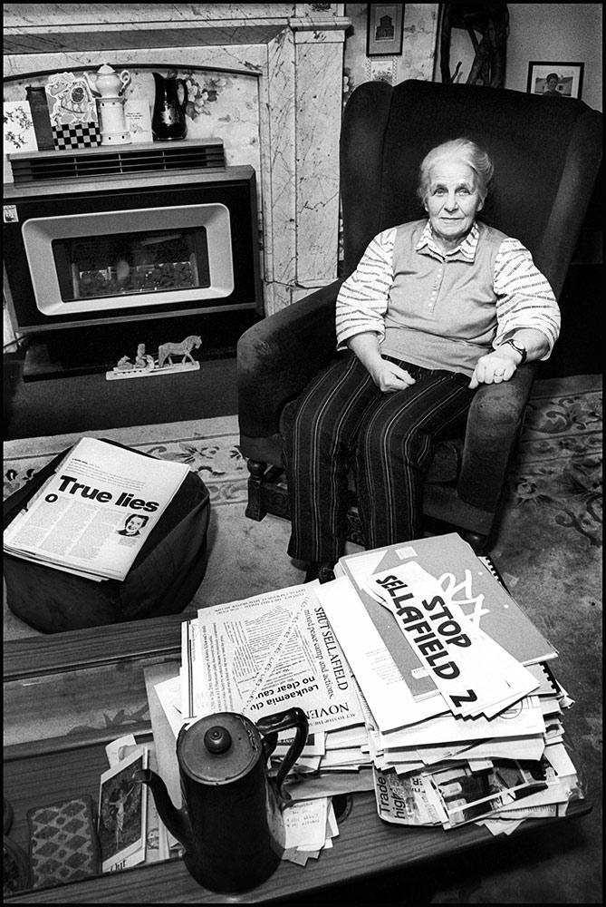 1994- SELLAFIELD NUCLEAR - Peace protester Catherina Barnes at home 